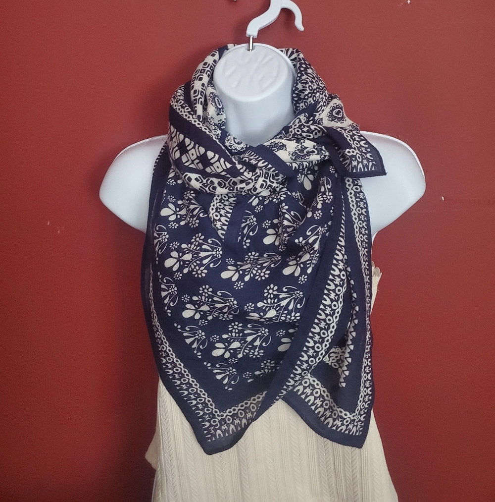 SOLD. Scarfs :Zara navy and white +Look" blue+white.